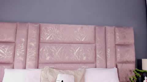 Snapshot of annienasty chatting on 11.03.25 Annie online show from 11.03.25