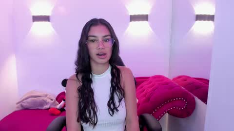 Snapshot of anniie_evans1 chatting on 01.21.25 Annie Evans online show from 01.21.25