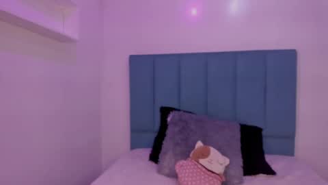 Snapshot of anniie_evans1 chatting on 10.06.25 Annie Evans online show from 10.06.25