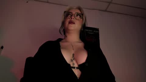 Annika online show from 10.31.25