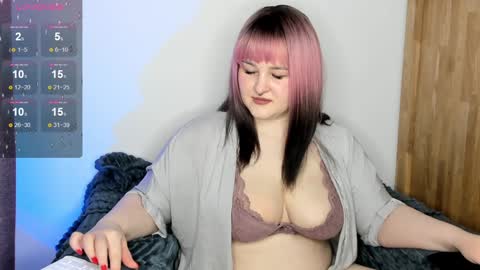 Snapshot of annnott chatting on 01.07.25 Ann online show from 01.07.25