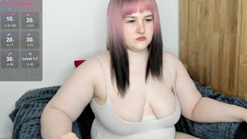 Snapshot of annnott chatting on 01.17.25 Ann online show from 01.17.25