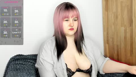 Snapshot of annnott chatting on 01.21.25 Ann online show from 01.21.25