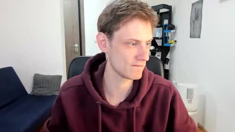    online show from 10.02.25