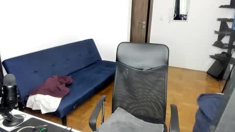    online show from 10.20.25