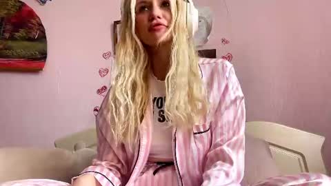 Hello my name is Kate online show from 06.19.26
