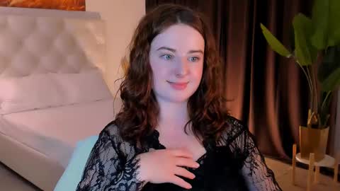 Snapshot of annterry chatting on 10.15.25 Ann Terry 3 online show from 10.15.25