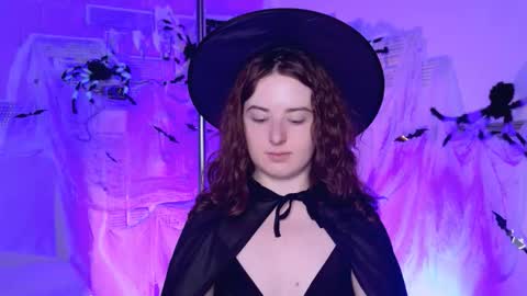 Snapshot of annterry chatting on 10.18.25 Ann Terry 3 online show from 10.18.25