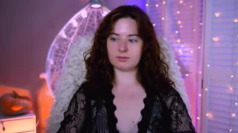 Snapshot of annterry chatting on 10.30.25 Ann Terry 3 online show from 10.30.25