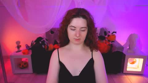 Snapshot of annterry chatting on 11.04.25 Ann Terry 3 online show from 11.04.25