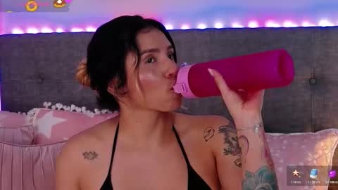 Antonella Lee online show from 11.25.25