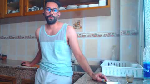 Snapshot of annuler_9 chatting on 11.05.25 adrenalinE online show from 11.05.25