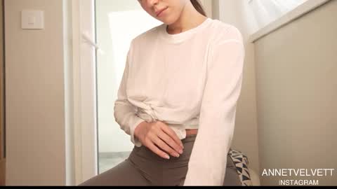 Anna online show from 10.21.25