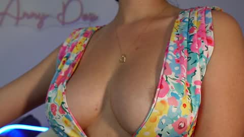 Snapshot of anny_dee chatting on 12.10.24 Anny online show from 12.10.24