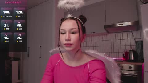 Anna online show from 02.14.25