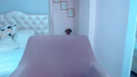 ANNY LOUIS online show from 01.31.25