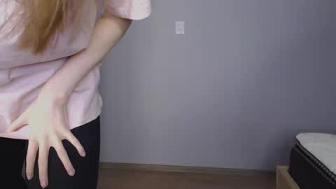 Snapshot of anny_meow chatting on 02.08.25 Ann  My current schedule is below  online show from 02.08.25