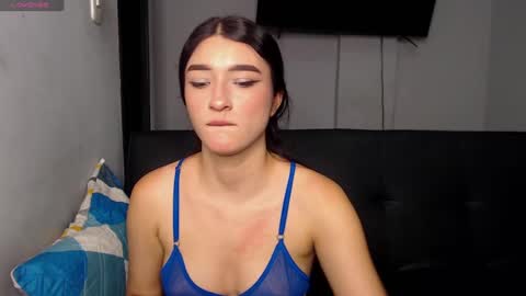 Snapshot of anny_naf chatting on 09.10.25 Anny online show from 09.10.25