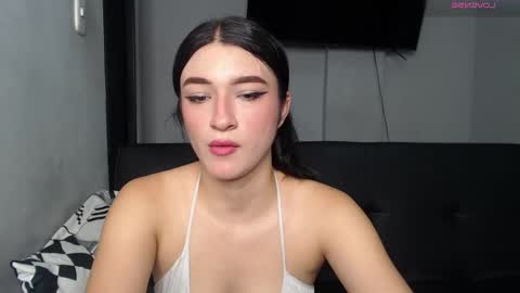 Snapshot of anny_naf chatting on 10.06.25 Anny online show from 10.06.25