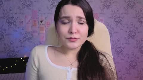 Annie online show from 11.30.25