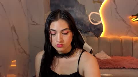 Live 1500am 2100pm COLOMBIAN HOUR online show from 03.12.26