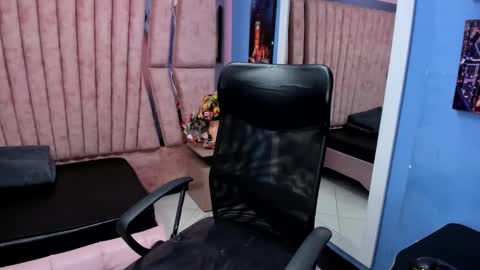 Anny online show from 04.20.26