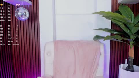 Snapshot of annybuny chatting on 12.28.24 Ana online show from 12.28.24