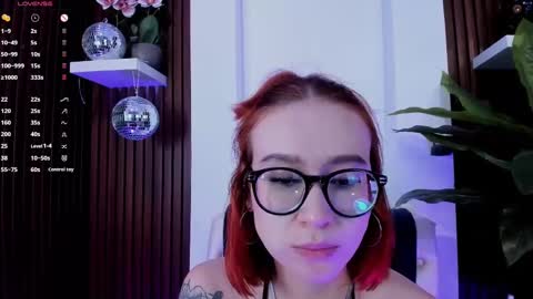Snapshot of annybuny chatting on 02.12.25 Ana online show from 02.12.25
