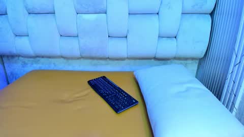 Snapshot of annyeli_bigtits chatting on 02.20.25 annyeli_bigtits online show from 02.20.25