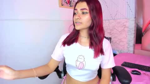 Snapshot of annyeli_bigtits chatting on 09.30.25 annyeli_bigtits online show from 09.30.25