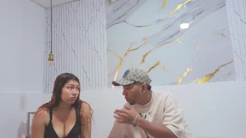 Snapshot of annyeli_bigtits chatting on 11.25.25 annyeli_bigtits online show from 11.25.25