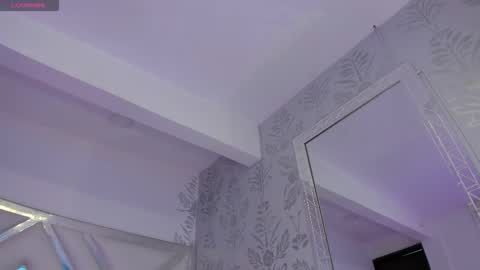 Snapshot of annyhathaway chatting on 03.30.26 Anny online show from 03.30.26