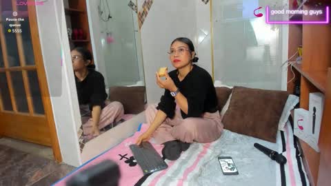 LittleSunny  My schedule 1400 - 2200 GMT -5 online show from 01.08.26