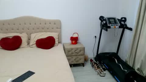 Snapshot of annyloveyou chatting on 07.24.26 Annyfit4you online show from 07.24.26