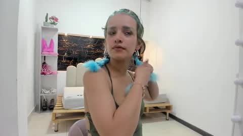 Anny online show from 09.17.25