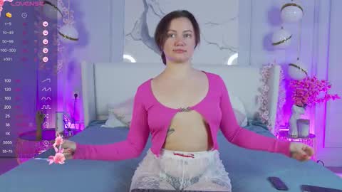 AnnySue online show from 10.16.25