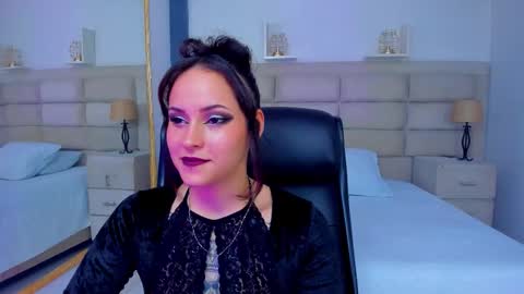 AnnyT online show from 11.06.25