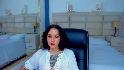 AnnyT online show from 11.10.25