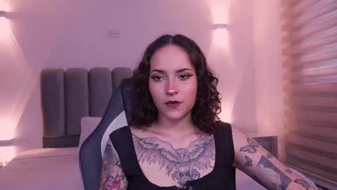 AnnyT online show from 12.22.25