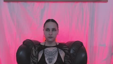 AnnyT online show from 04.28.26