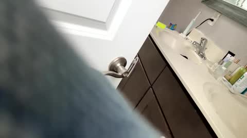 Snapshot of anonomousloser chatting on 11.11.25 anonomousloser online show from 11.11.25