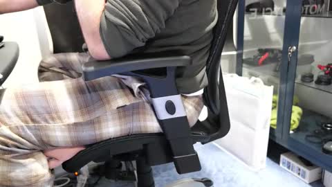 Snapshot of anonycock7 chatting on 12.22.25 D online show from 12.22.25