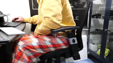 Snapshot of anonycock7 chatting on 02.13.26 D online show from 02.13.26