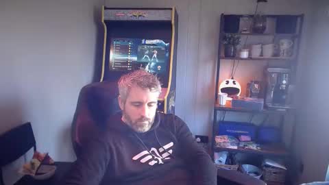 Snapshot of anonymousblokeuk chatting on 02.25.25 anonymousblokeuk online show from 02.25.25