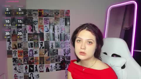 Snapshot of anora_millerr chatting on 10.19.25 Anora online show from 10.19.25