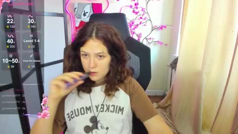 Snapshot of anora_millerr chatting on 11.18.25 Anora online show from 11.18.25