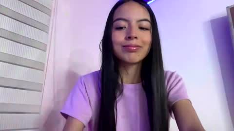 Snapshot of anotella_aa chatting on 12.01.25 anotella_aa online show from 12.01.25