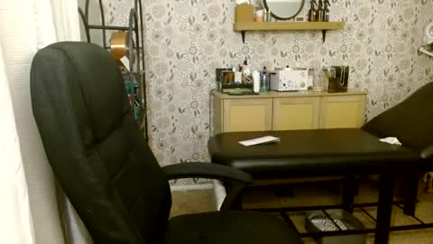 Snapshot of answer4242 chatting on 09.28.25 Answer4242 online show from 09.28.25