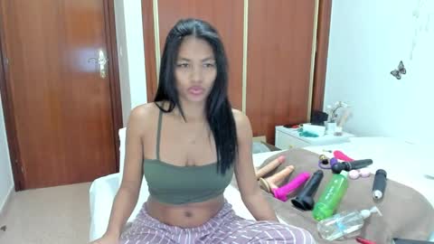 anthonela_hotsex online show from 11.22.25