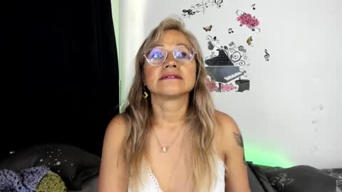 Snapshot of anthonela_mature_ chatting on 12.05.24 anthonela_mature_ online show from 12.05.24